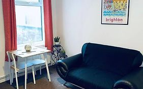 Comfortable Town House In Coventry City Centre